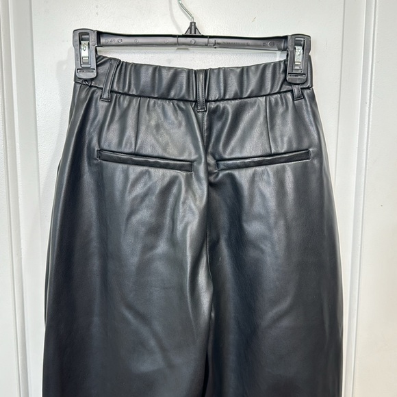 ABERCROMBIE AND FITCH VEGAN LEATHER CURVE LOVE TAILORED WIDE LEG PANT XS - Picture 8 of 10